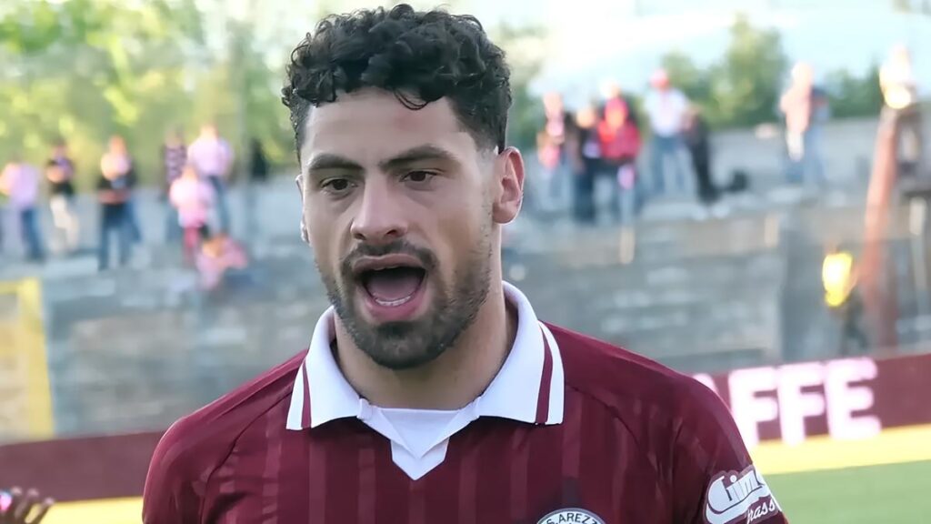 Camillo Tavernelli vince il Cavallino d'oro come miglior calciatore dell'Arezzo