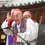 Cardinale Camillo Ruini in condizioni critiche, ricoverato a casa con assistenza medica