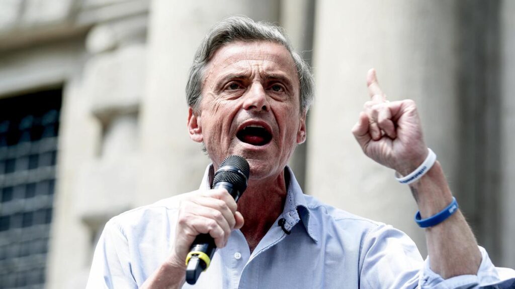Carlo Calenda critica Meloni: "Deluso dalla sua svolta populista"