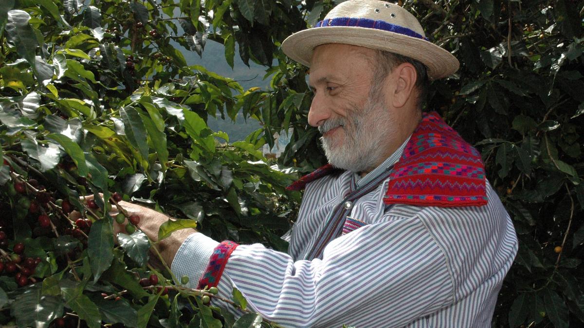 Carlo Petrini: il fondatore di Slow Food e la sua lotta per un cibo giusto e senza ogm