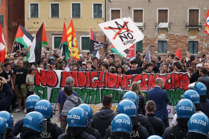 Chiusura senza precedenti di padiglioni alla Biennale di Venezia per il conflitto israelo-palestinese