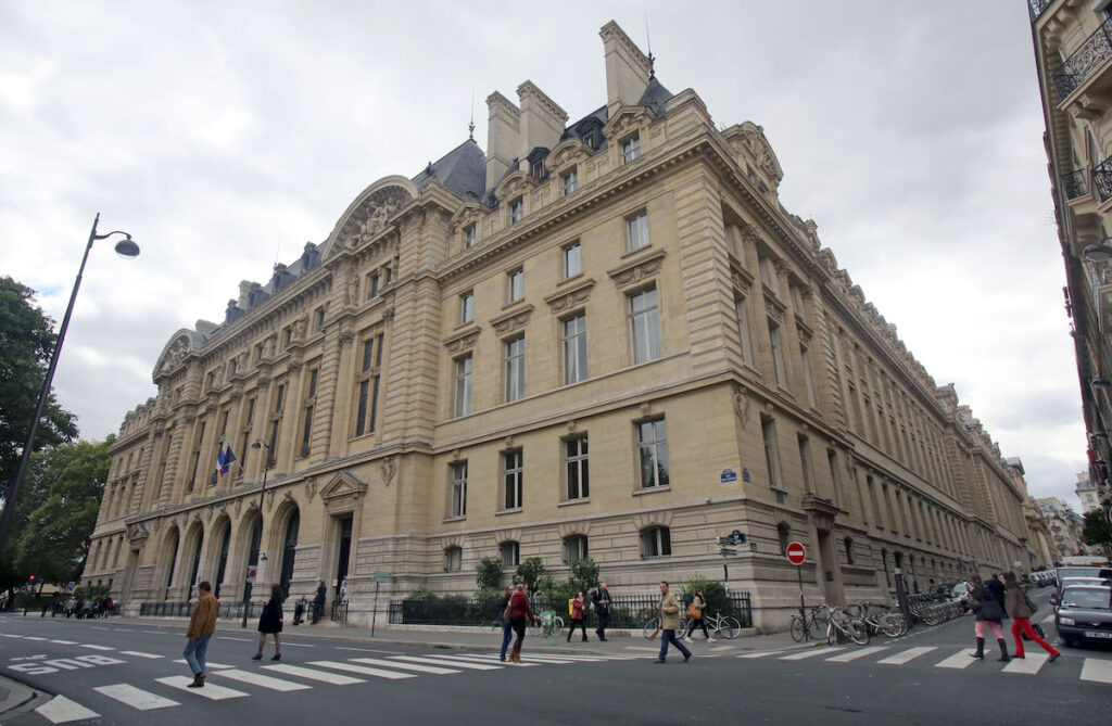 Dal 4 maggio studenti universitari in Francia possono pranzare a 1 euro, nuova misura per tutti