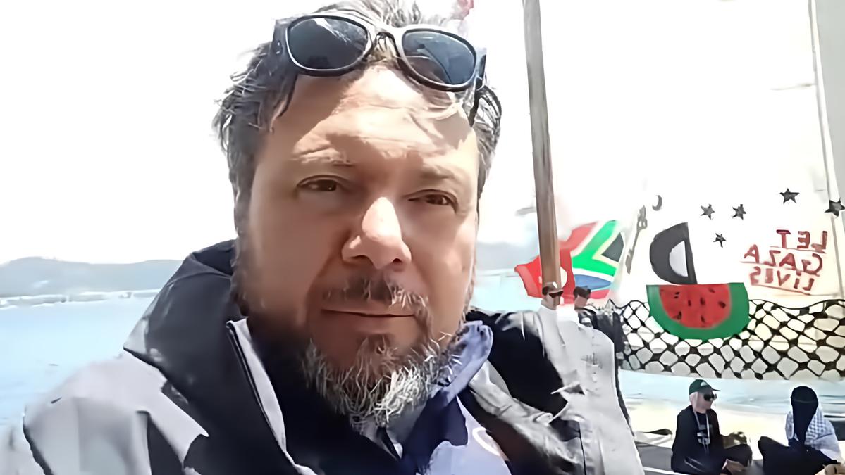 Dario Carotenuto, deputato M5s, conferma: "Israele ha intercettato la nostra missione umanitaria per Gaza"