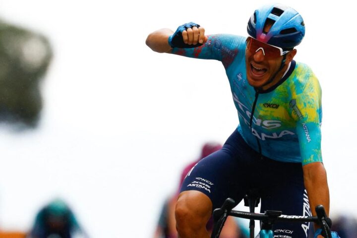 Davide Ballerini conquista la sesta tappa del Giro d'Italia a Napoli