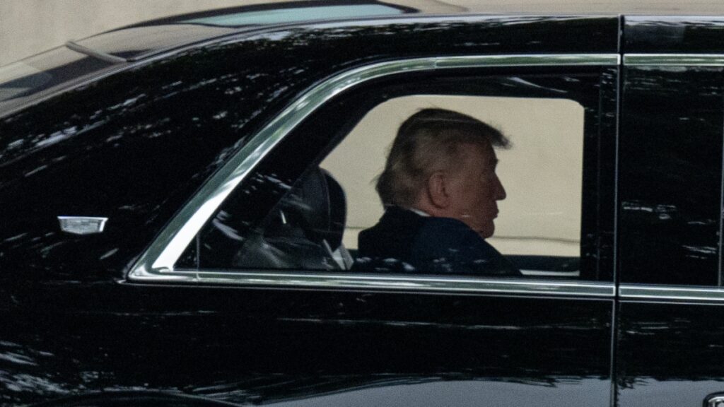 Dubbi sulla salute di Trump dopo un controllo di routine al Walter Reed