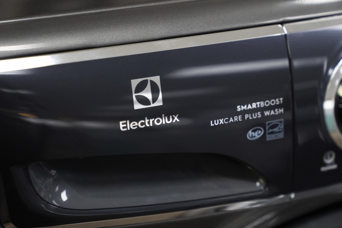 Electrolux annuncia 1.700 esuberi e chiusura dello stabilimento di Cerreto d'Esi in Italia