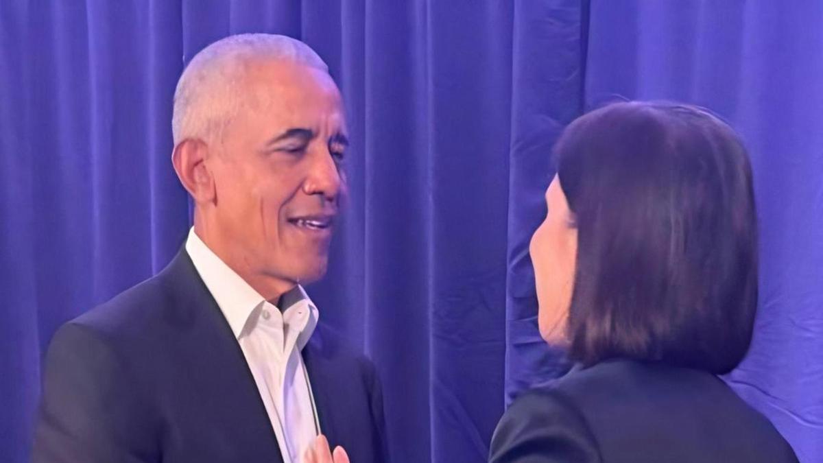 Elly Schlein a Toronto: incontro con Obama e strategia per il centrosinistra italiano