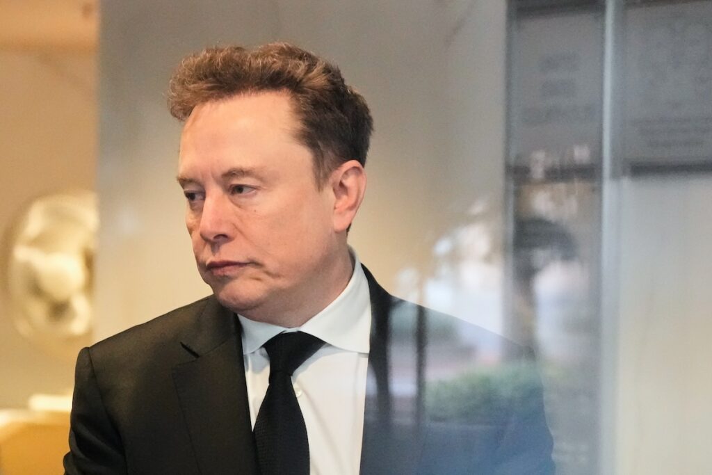 Elon Musk raggiunge accordo con la SEC per una multa di 1,5 milioni di dollari su acquisti di Twitter