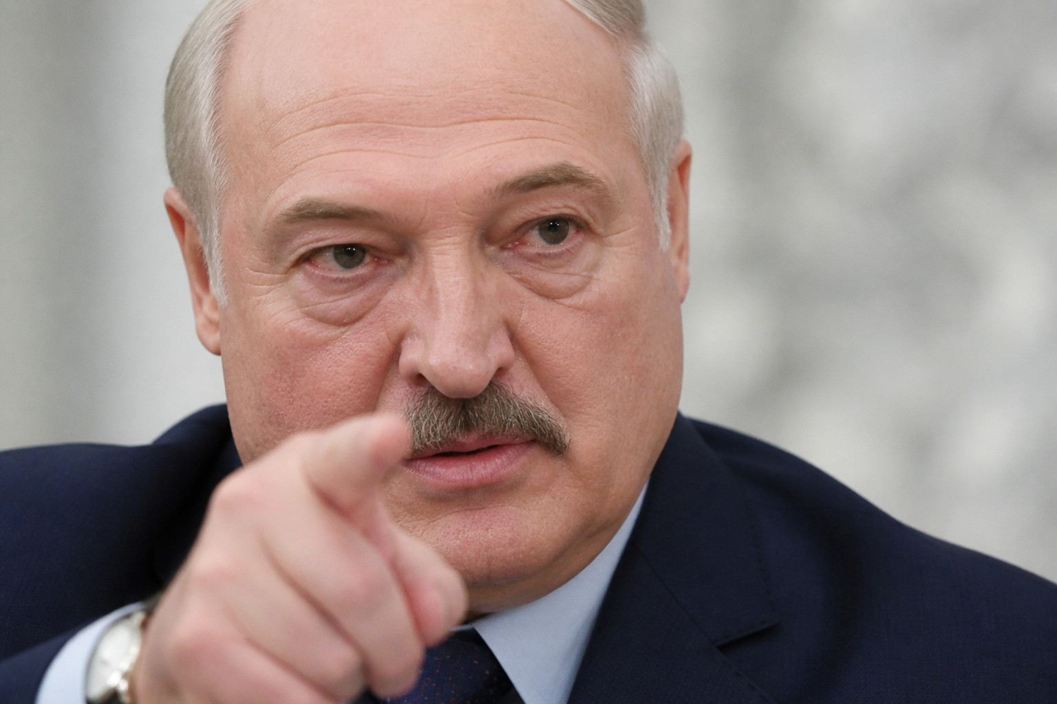 Lukashenko scarica la responsabilità dell’arbitrio giudiziario sui siloviki: 'Non oltrepassate le linee rosse'