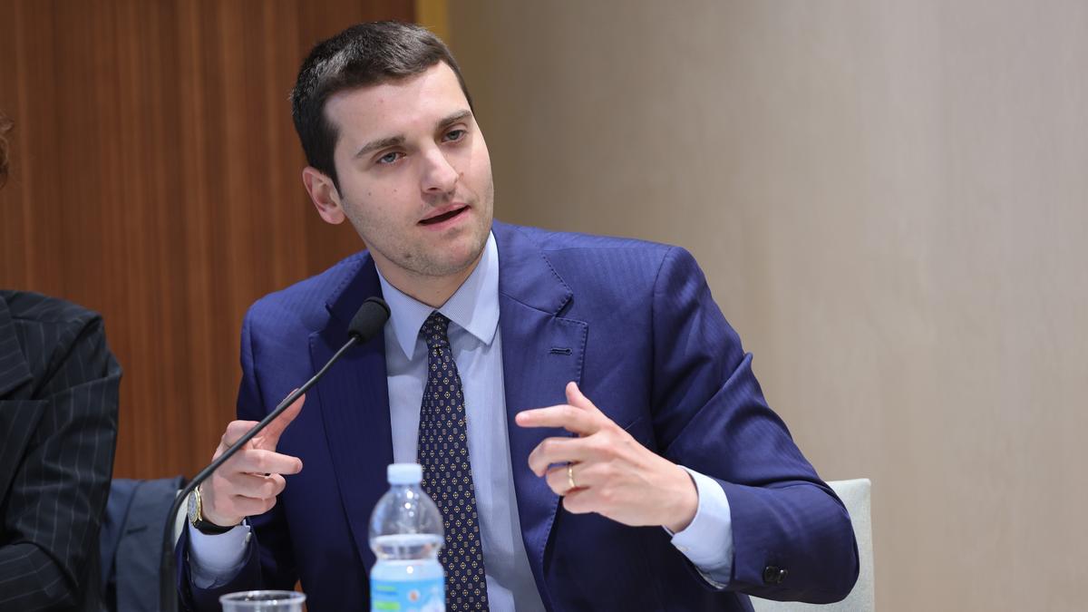 Francesco Giubilei propone un dialogo con il mondo culturale di destra dopo le polemiche al ministero della Cultura