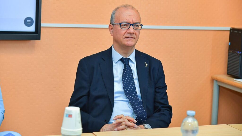 Gaffe di Valditara su Piersanti Mattarella: "Ucciso dalle Brigate Rosse", poi precisa: "Solo un lapsus"