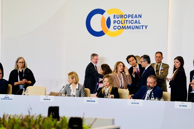 Giorgia Meloni partecipa all'8° Vertice della Comunità Politica Europea a Jerevan