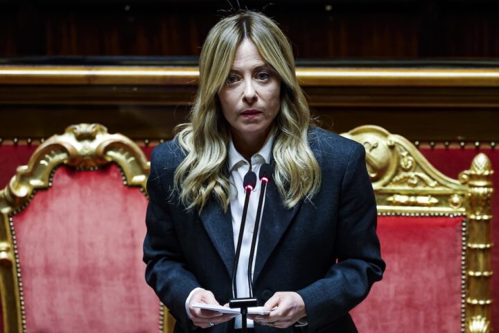Giorgia Meloni risponde a Matteo Renzi: «Le porte sono aperte a chi antepone gli interessi nazionali»