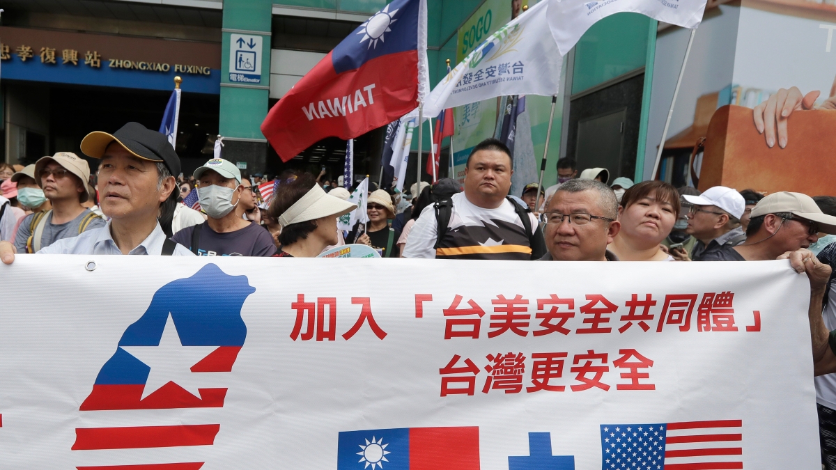 Gli Stati Uniti sospendono aiuti militari a Taiwan: opportunità per la Cina e nuove alleanze regionali