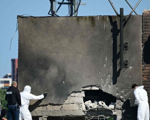 Guerra in Ucraina: drone russo colpisce un edificio in Romania, due feriti e condanna della Nato