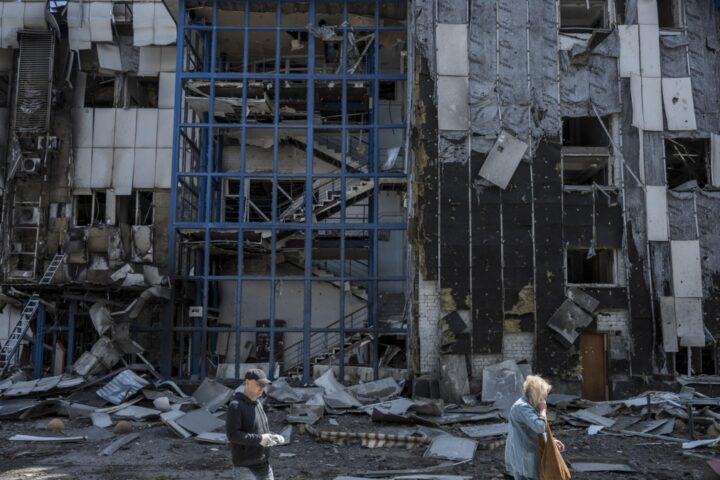 Guerra in Ucraina, Shoigu: le forze russe avanzano lungo la linea del fronte