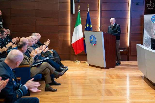 Il 148° corso senior del NATO Defence College visita il COVI a Torino per "Obiettivo Export"