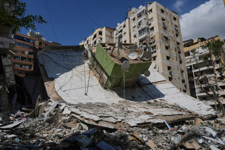 Il cessate il fuoco in Libano sempre più fragile dopo attacchi israele contro civili e scontri con Hezbollah