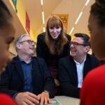Il modello di Manchester per il Regno Unito: il sindaco laburista Burnham si prepara a sfidare Starmer