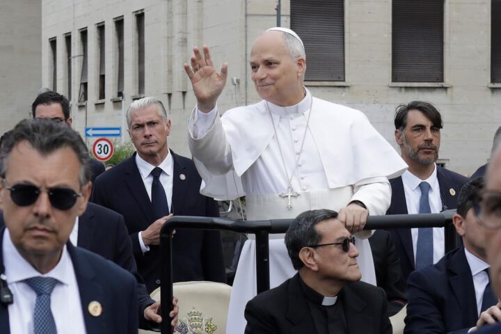 Il Papa alla Sapienza: il riarmo non può essere definito 'difesa'
