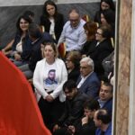 Il Papa incontra le famiglie vittime dell'inquinamento nella Terra dei fuochi ad Acerra