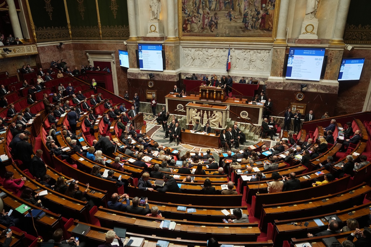 Il parlamento francese approva l'abrogazione del codice schiavista "Code noir"