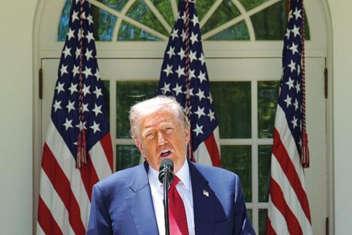 Il regime iraniano resiste mentre le valutazioni dell'intelligence Usa sminuiscono i successi di Trump