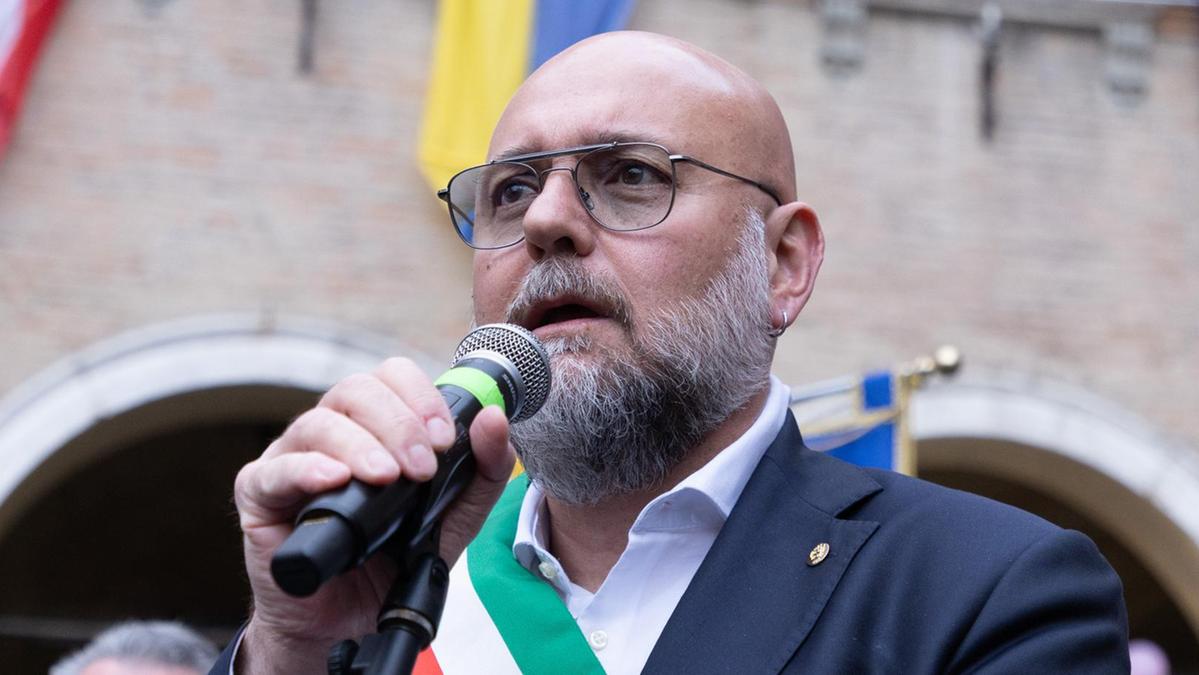 Il sindaco di Modena: "Uniti per affrontare la paura e sostenere la comunità"