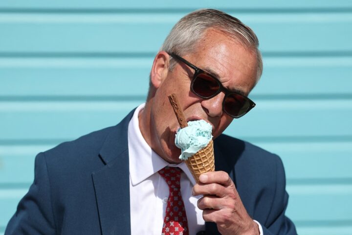 Il successo di Nigel Farage e Reform UK segna una svolta nel sistema politico britannico