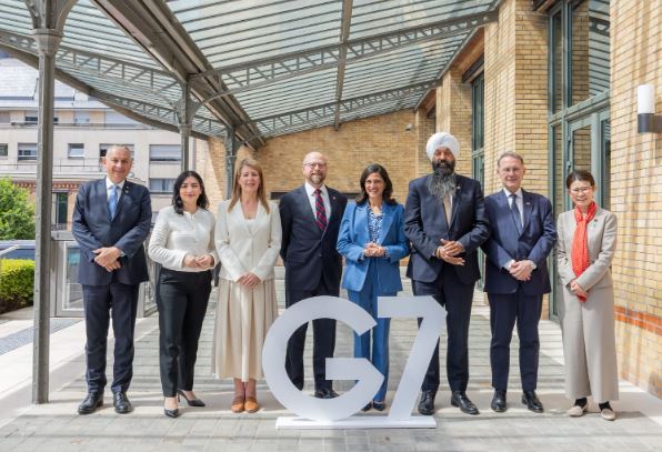 Il vice ministro Cirielli partecipa a Parigi alla riunione ministeriale G7 Sviluppo