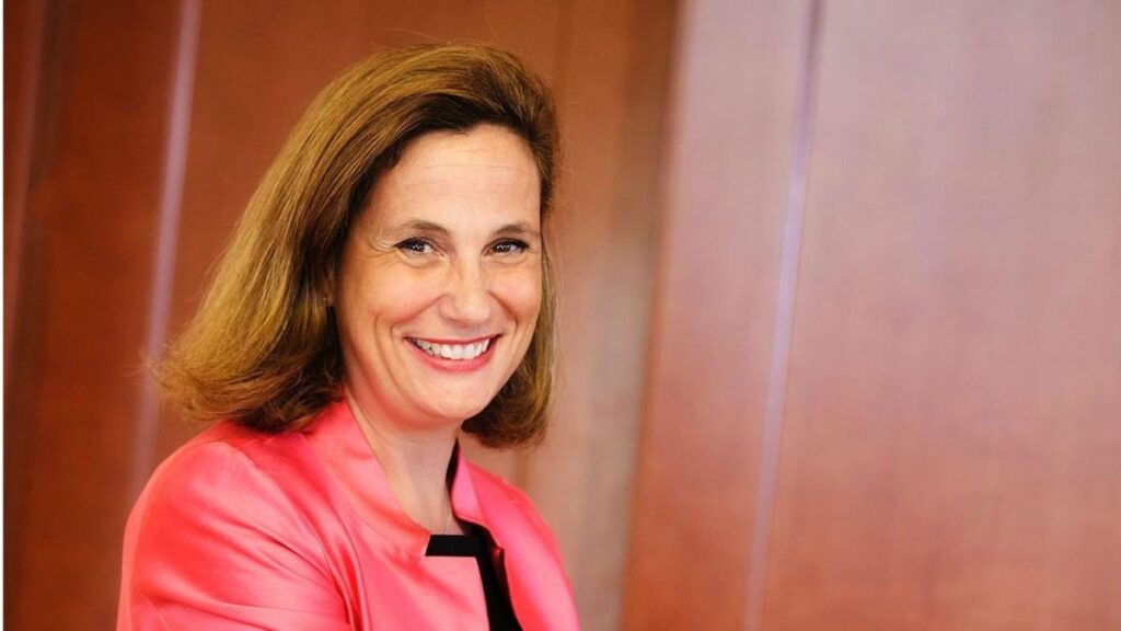 Ilaria Capua: "Donne unite nella resistenza, non mollate"