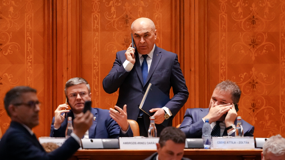 In Romania socialisti e destra estrema uniti per la caduta del governo Bolojan