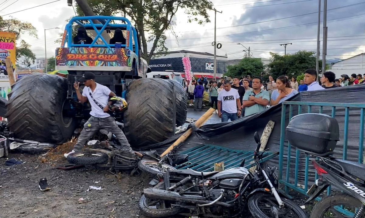 Incidente a Popayán: monster truck travolge il pubblico, tre morti e decine di feriti