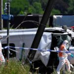 Incidente mortale a Buggenhout: quattro vittime nel crash tra un treno e un minibus scolastico