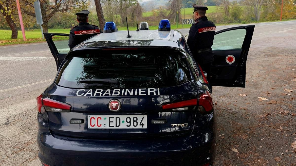 Insegnante arrestato per violenza sessuale su alunne minorenni a Brindisi