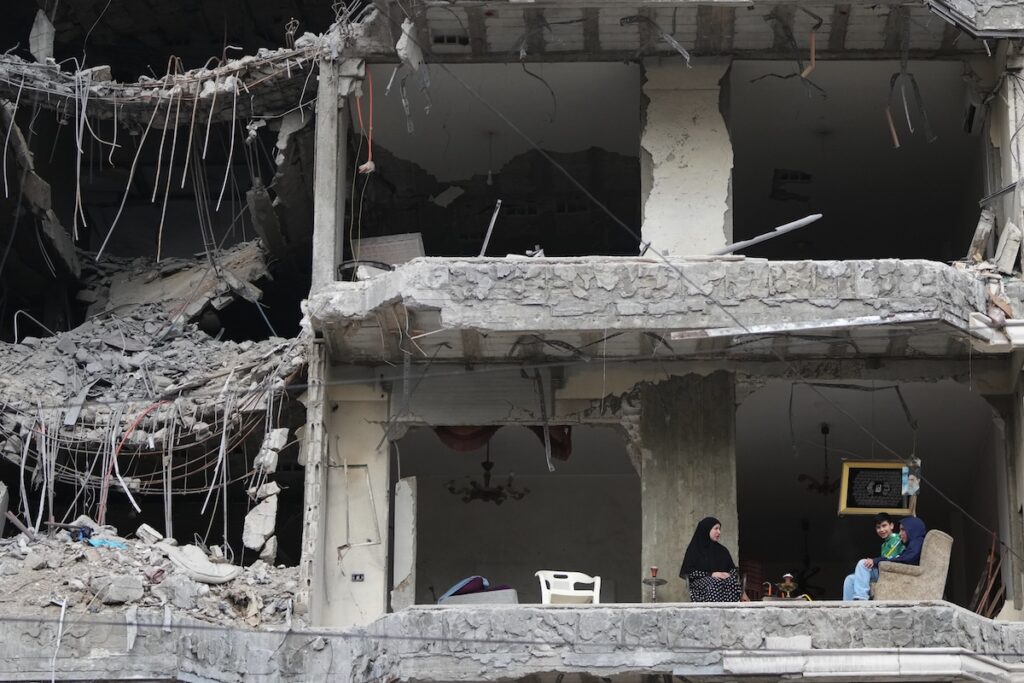 Israele applica il “modello Gaza” nel sud del Libano, intensificando bombardamenti e demolizioni