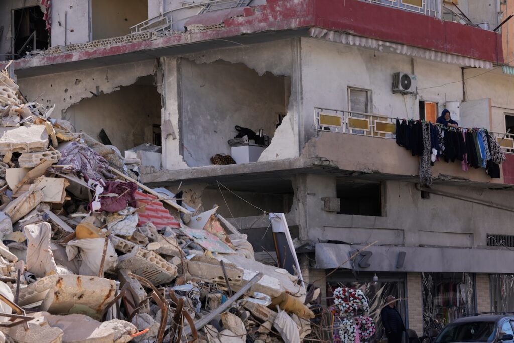 Israele, attacchi aerei in Libano: 23 morti in due giorni, colpiti anche civili