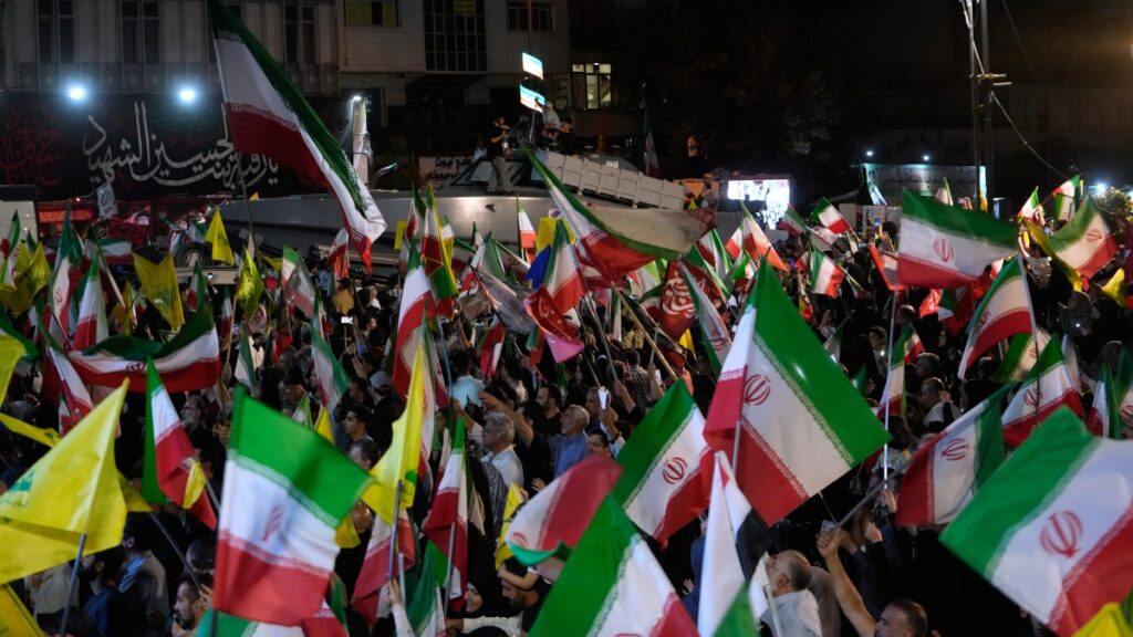 Israele chiude scuole e spiagge nel nord a causa dei lanci di razzi di Hezbollah