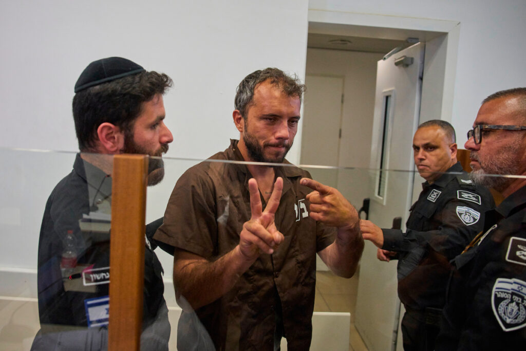 Israele espelle gli attivisti Thiago Ávila e Saif Abu Keshek della Global Sumud Flotilla