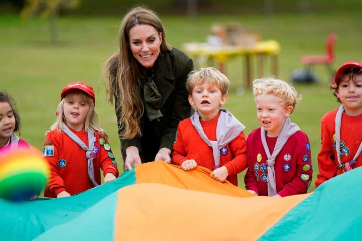 Kate Middleton visita Reggio Emilia per scoprire i migliori asili del mondo dopo la malattia