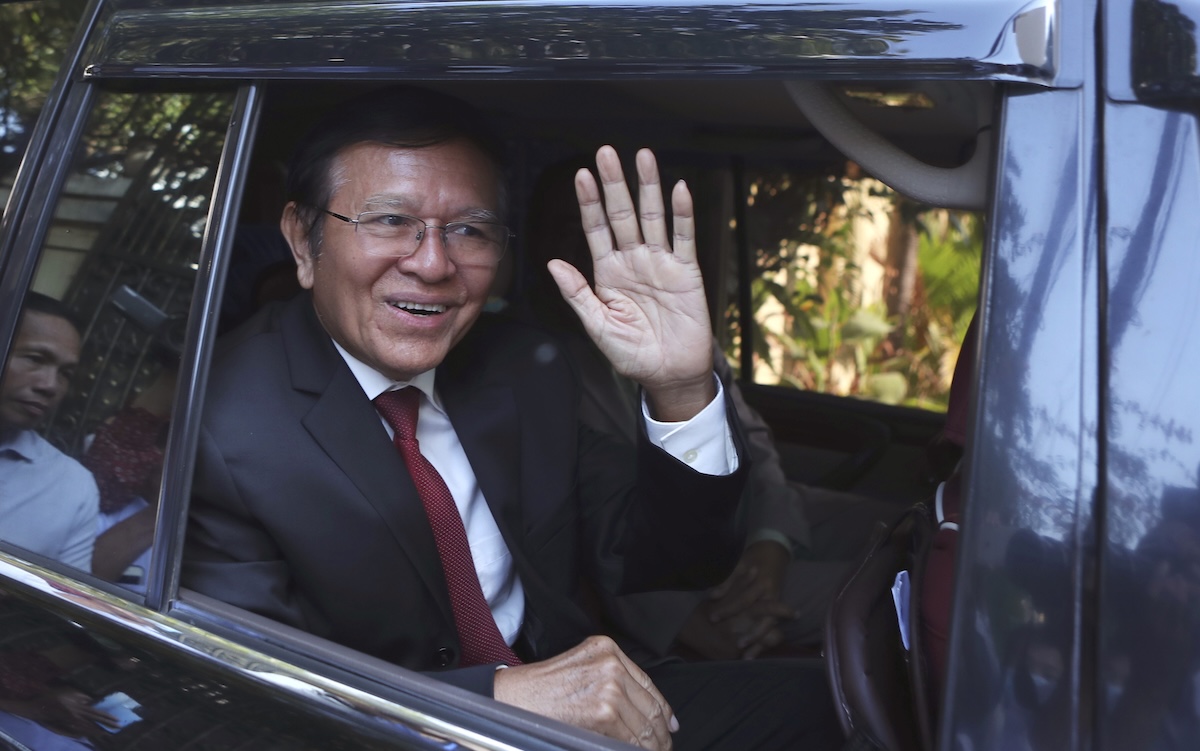 Kem Sokha, ex leader dell'opposizione cambogiana, graziato dopo 27 anni di condanna