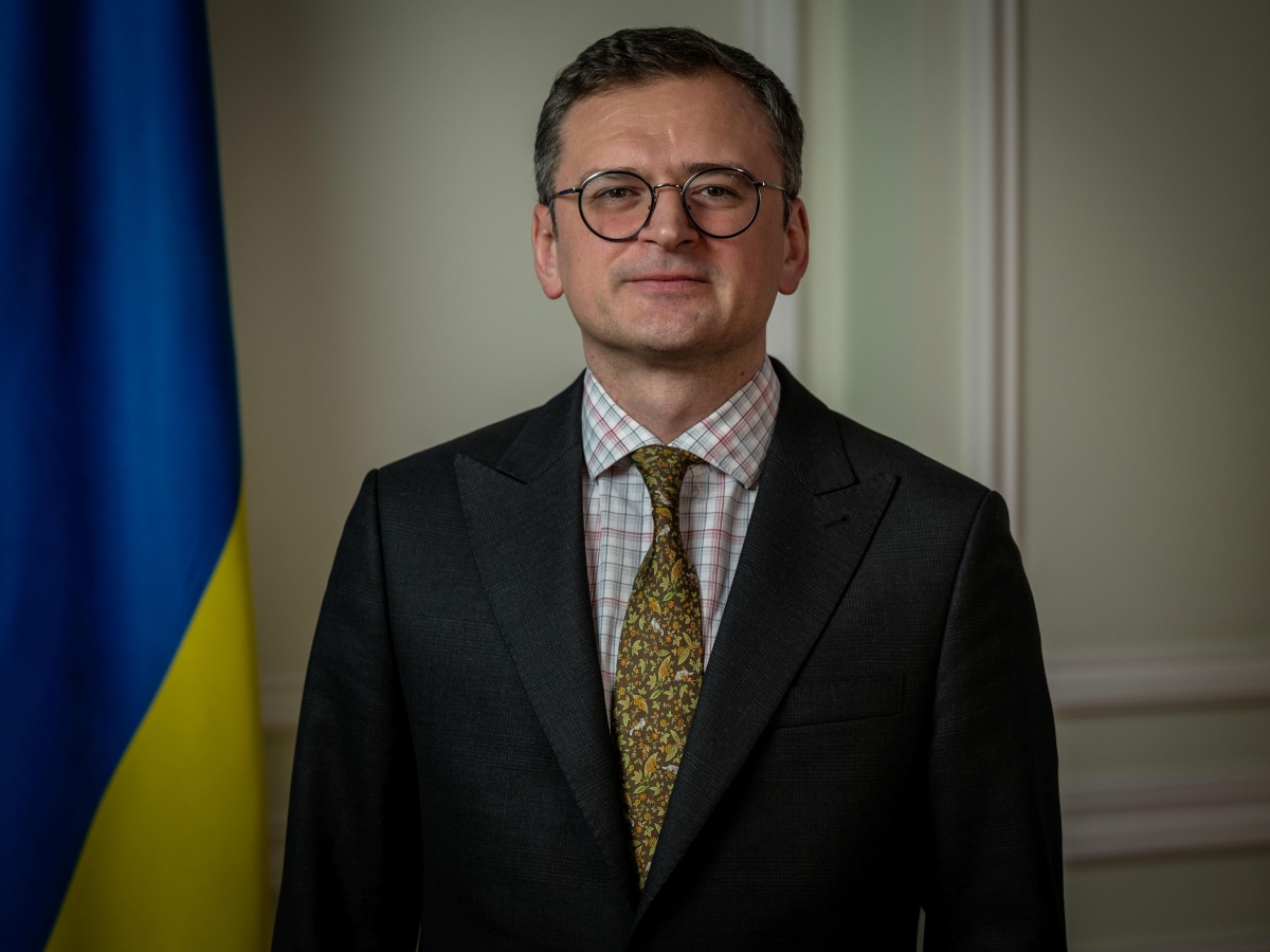 Kuleba: Putin deve rispettare l'Europa e fermare i raid per una pace sincera
