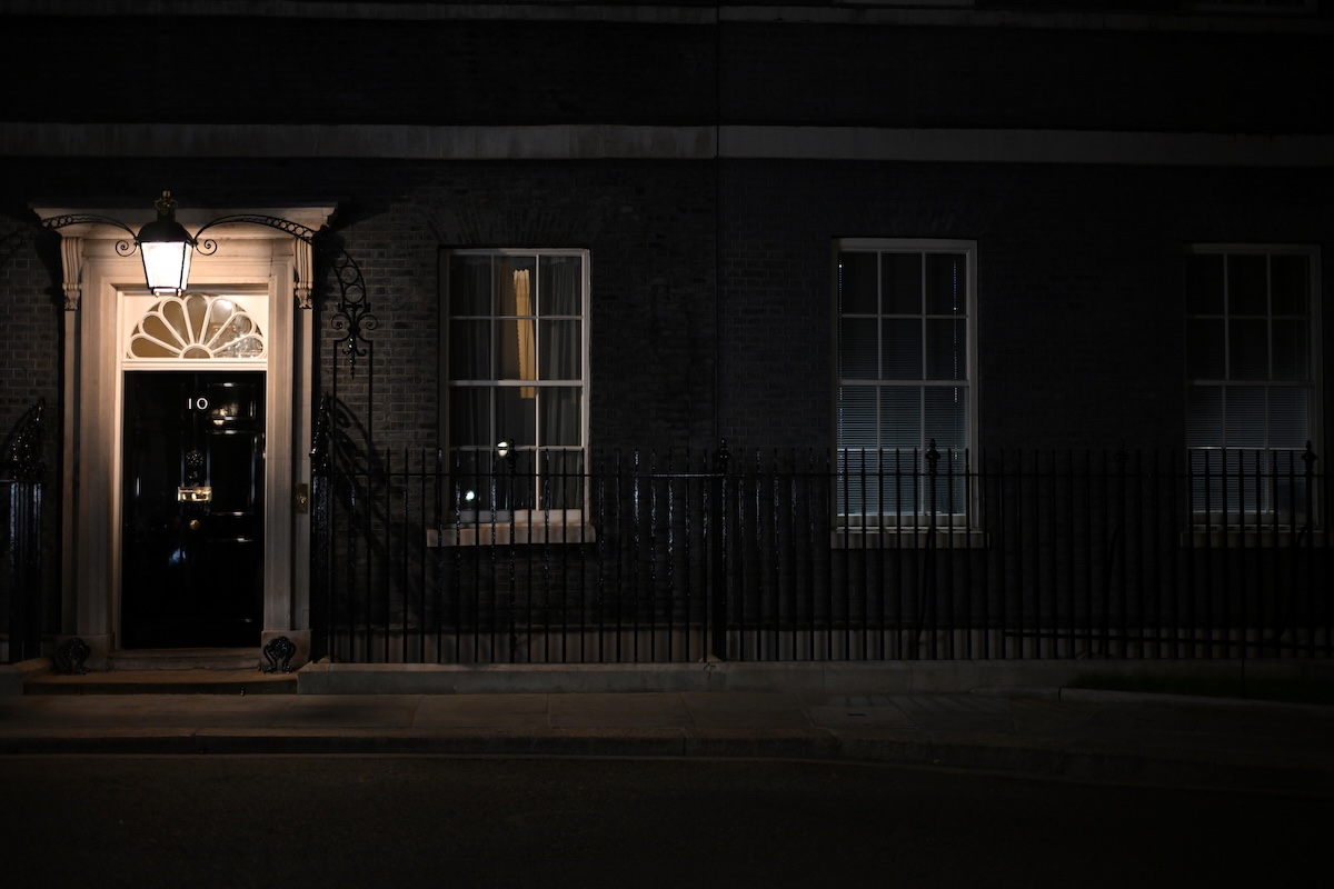 La leadership di Keir Starmer sempre più in crisi con richiesta di dimissioni da parte di 77 parlamentari