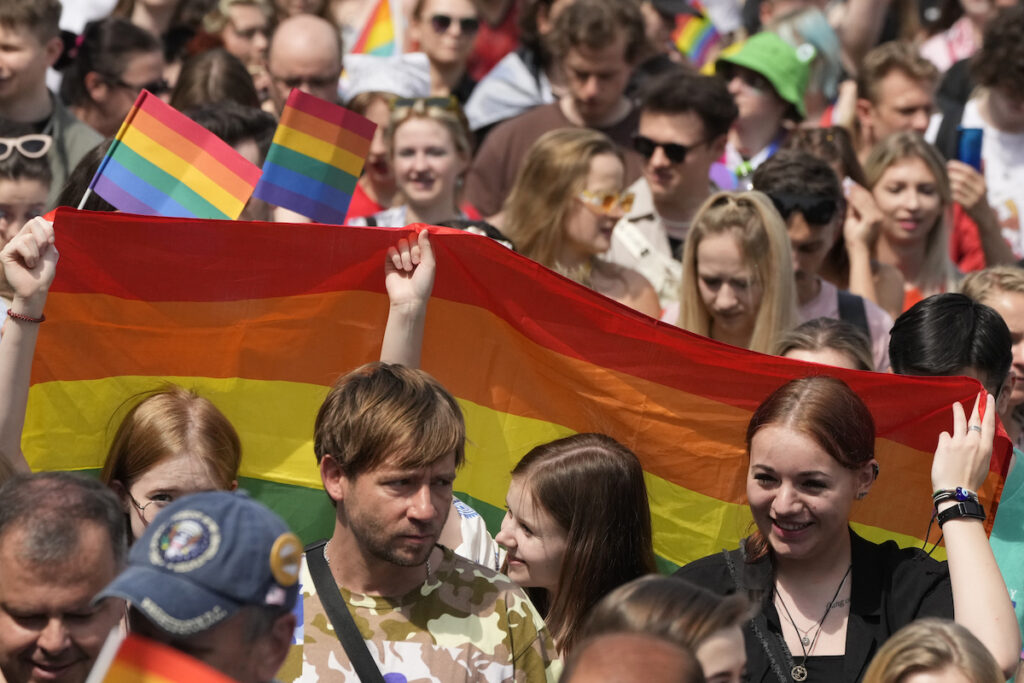 La Polonia riconosce per la prima volta un matrimonio tra persone dello stesso sesso contratto all'estero