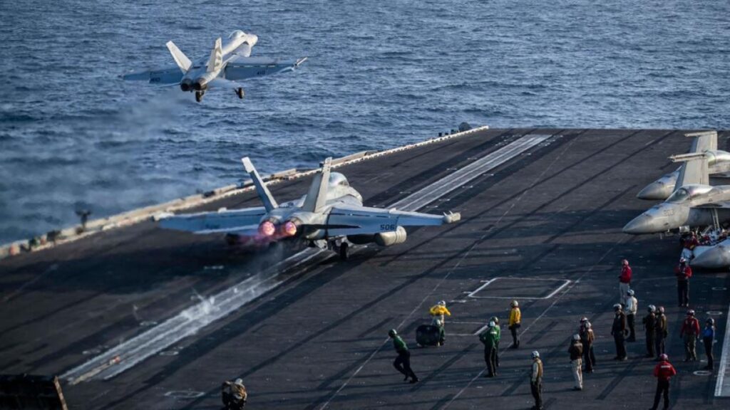 La portaerei Nimitz degli Usa arriva nei Caraibi mentre si intensificano le pressioni su Cuba