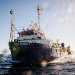 La Sea-Watch denuncia che la Guardia costiera libica ha aperto il fuoco contro la sua nave dopo un soccorso