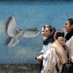 Lo scrittore Mohammad Tolouei: «Teheran tra guerra e longevità, sopravviviamo al dolore»