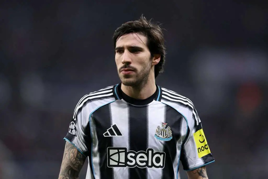 Manchester United intensifica l'interesse per Sandro Tonali dopo il trasferimento di Ederson