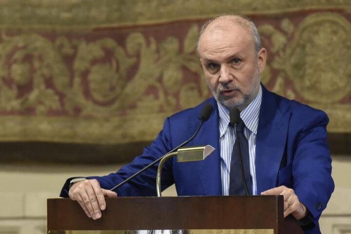Medici gettonisti negli ospedali: Schillaci annuncia più controlli del Nas