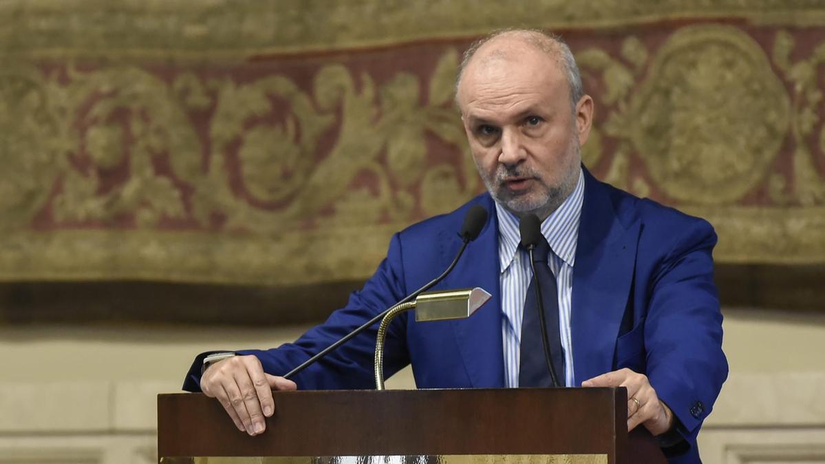 Medici gettonisti negli ospedali: Schillaci annuncia più controlli del Nas